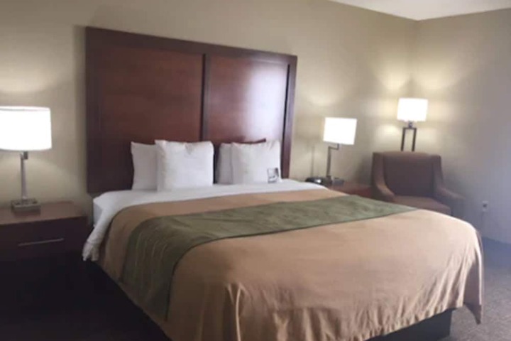 Room 28 of 47