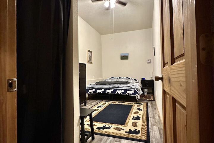 Room 10 of 34