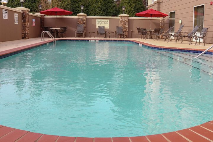 Pool 3 of 25
