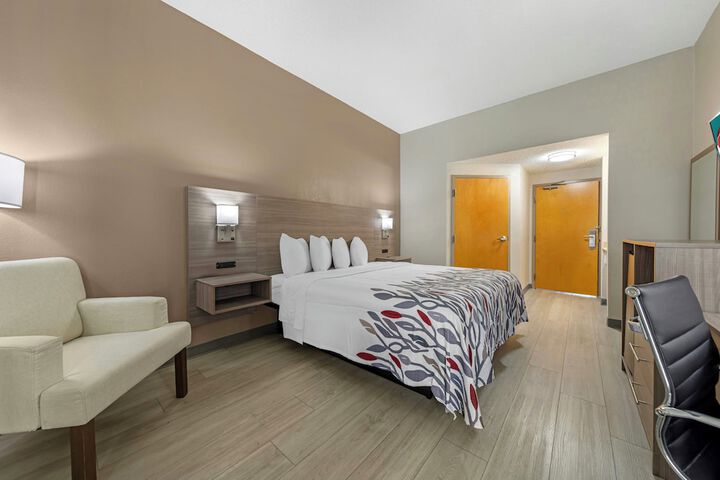 Red Roof Inn & Suites Philadelphia - Bellmawr