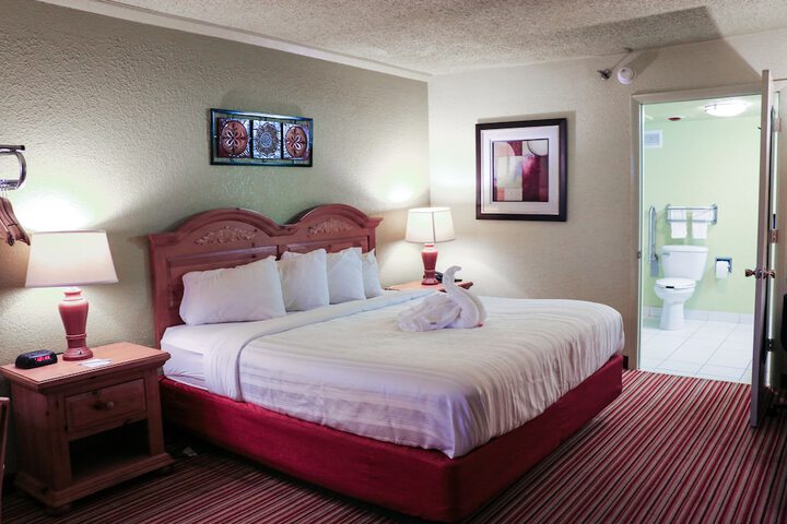 Room 27 of 46