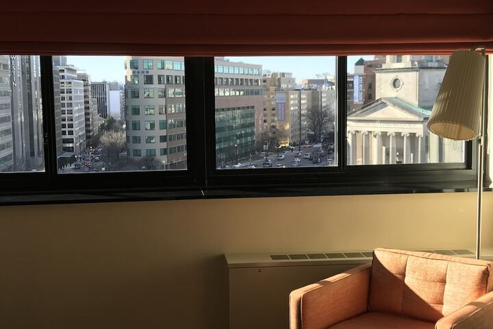 Room 34 of 108