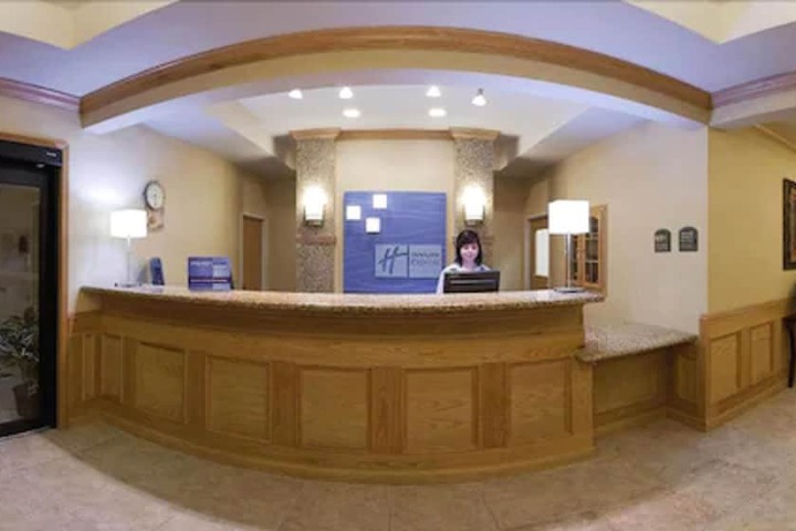 Hotel Interior 7 of 41