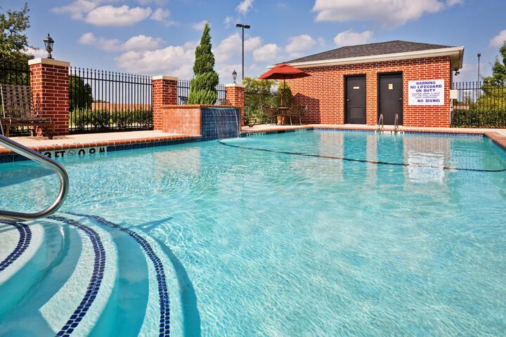 Pool 4 of 55