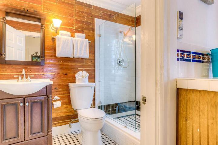Key West Harbor Inn - Adults Only