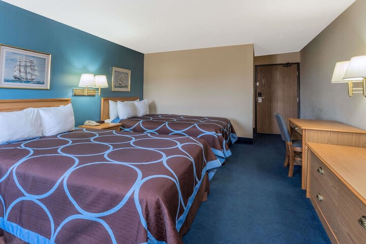 Room 4 of 46