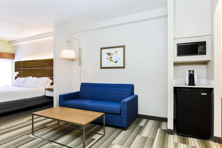 Room 6 of 29
