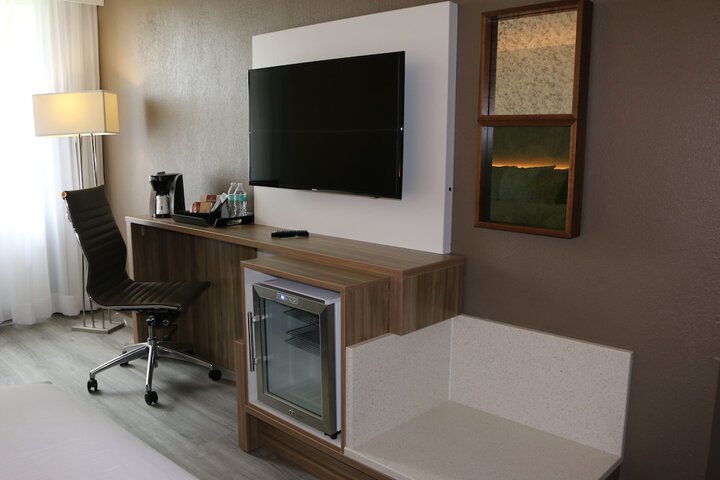Room 18 of 38