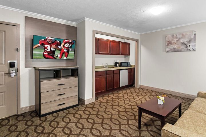 Room 25 of 41