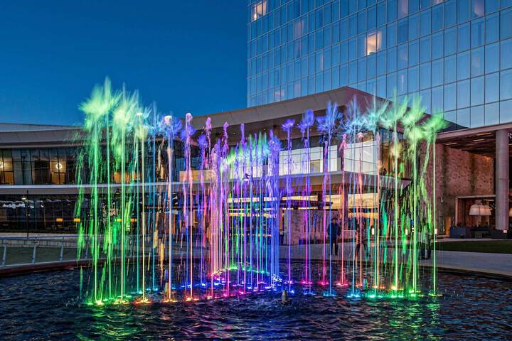 Live by Loews Arlington, TX