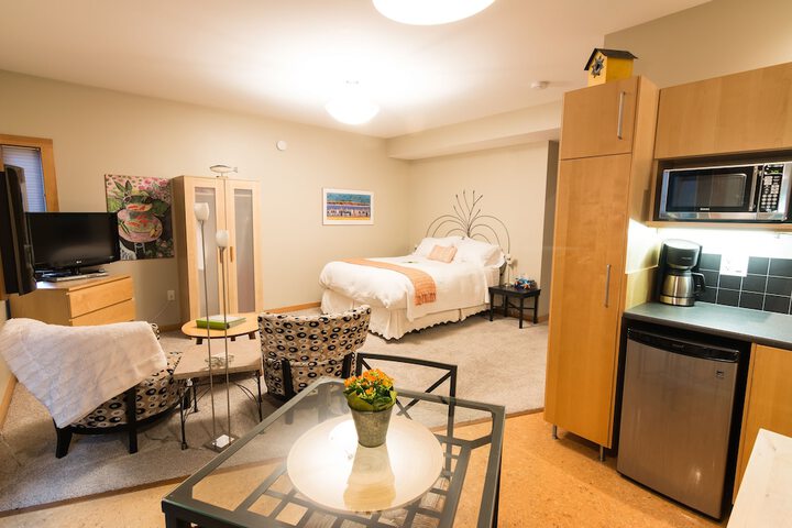Room 10 of 27