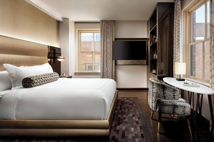 Room 16 of 43