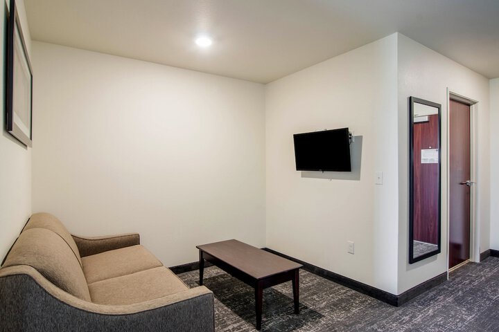 Room 21 of 43