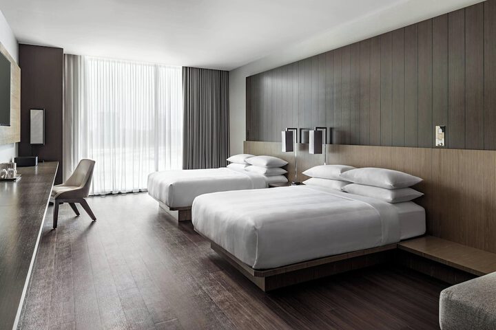 Room 16 of 46