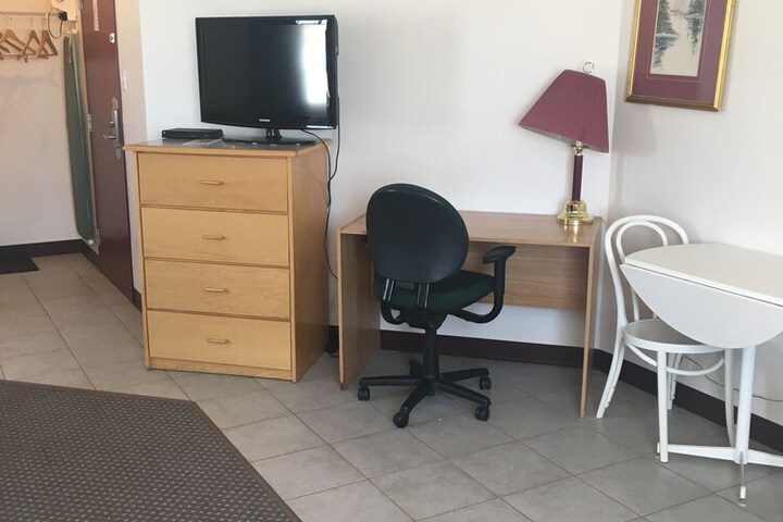 Room 14 of 36