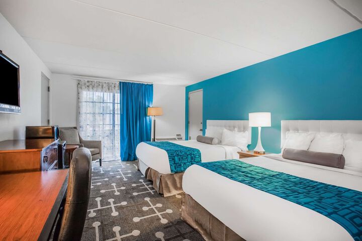Room 7 of 18