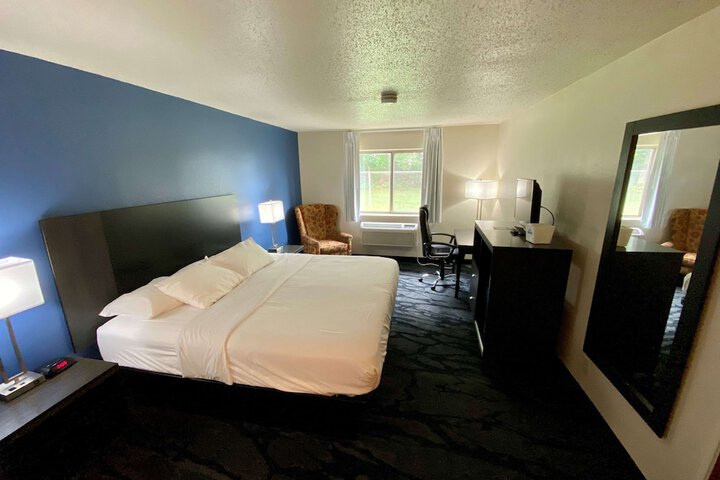 Room 11 of 30