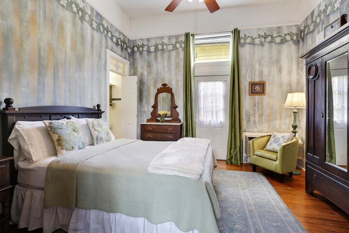 Room 15 of 26