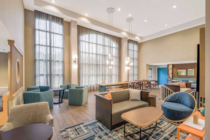 Hotel Interior 11 of 42