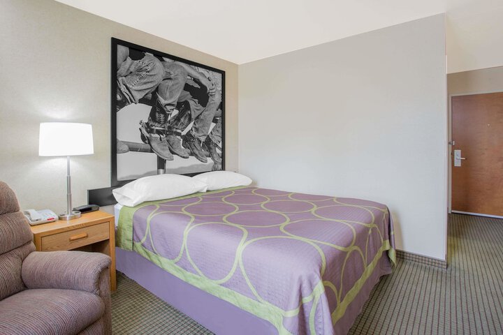 Super 8 by Wyndham Havre