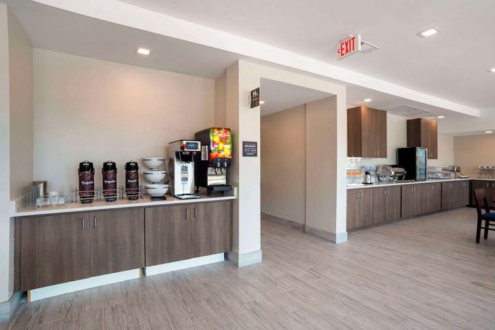 Breakfast/Coffee Service 38 of 47