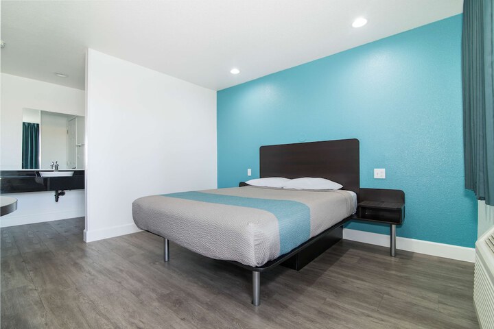 Motel 6 Moreno Valley - Riverside March Air Base