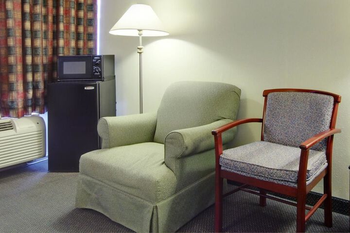 Room 13 of 22