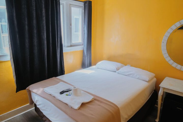 Clarendon Hotel