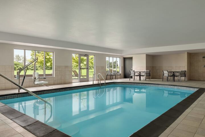 Holiday Inn Express Hotel & Suites NORTH FREMONT by IHG