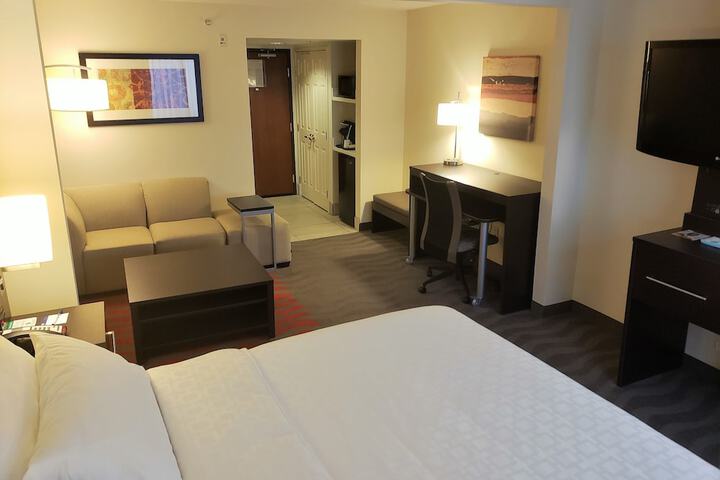 Room 18 of 46