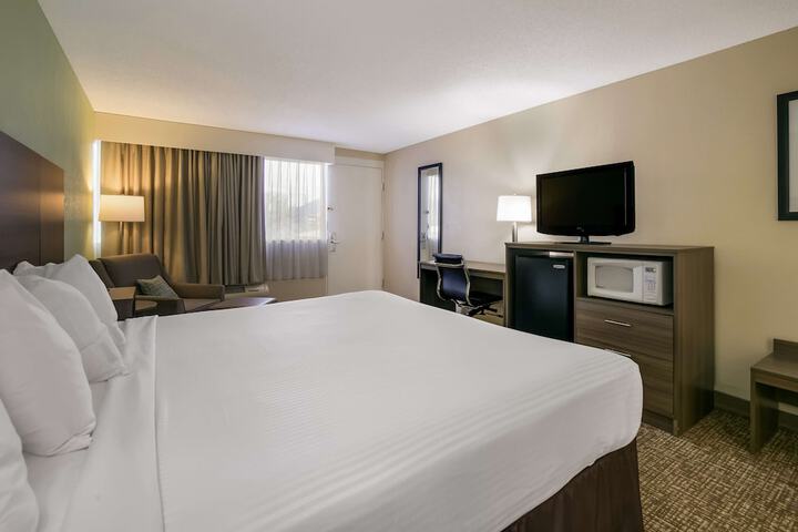 Room 13 of 26