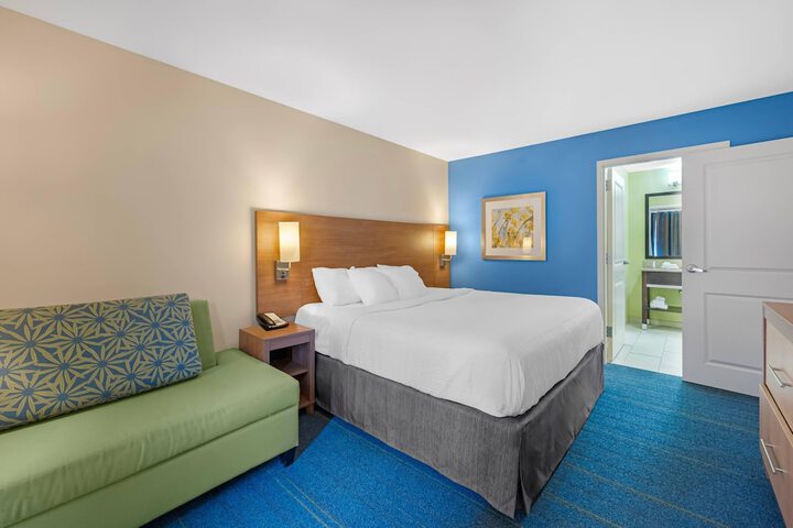 Sleep Inn & Suites Altoona North