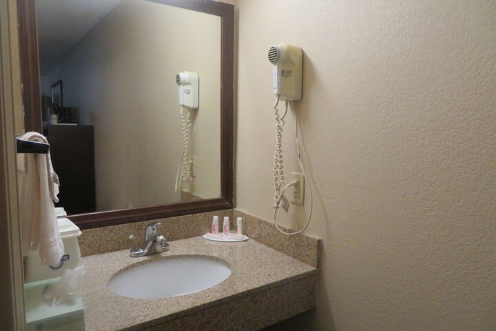Room 14 of 80