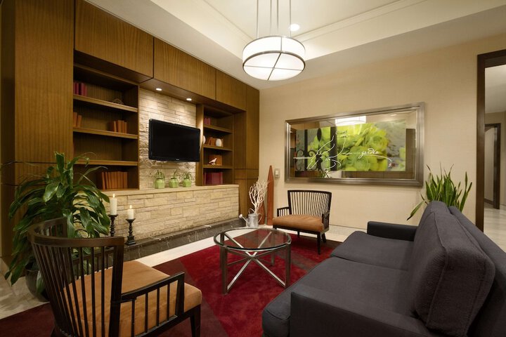 Hotel Interior 10 of 32