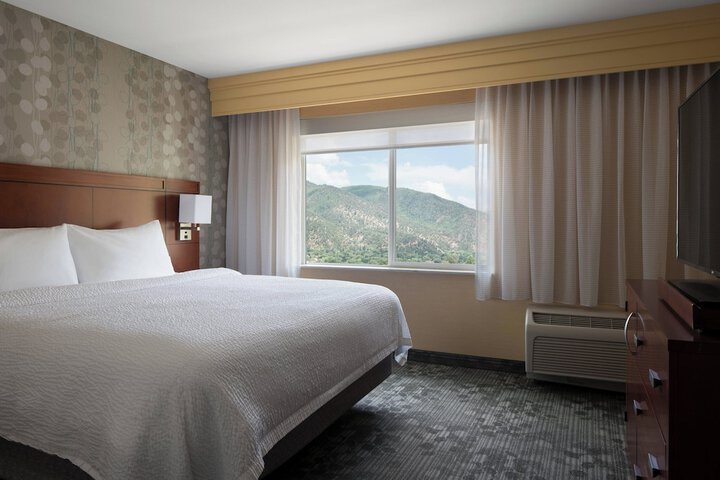Courtyard by Marriott Glenwood Springs