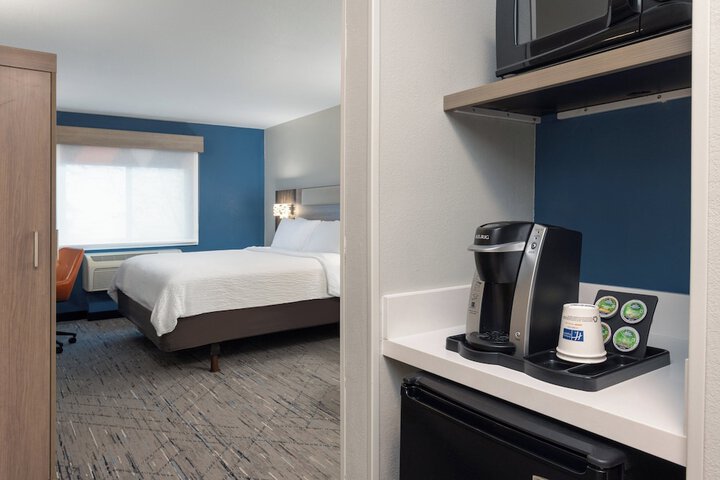 Holiday Inn Express Portland South-Lake Oswego by IHG
