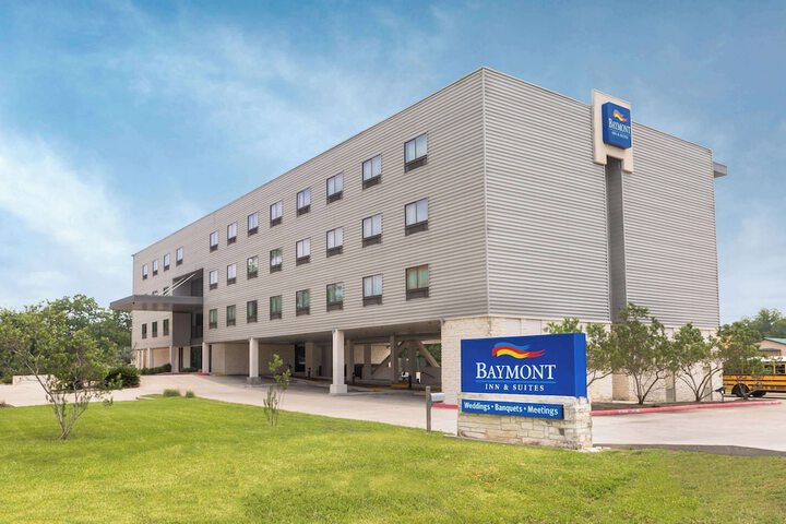 Hotel 7 of 65