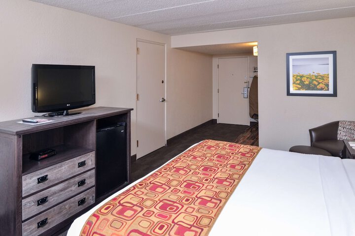 Room 8 of 22
