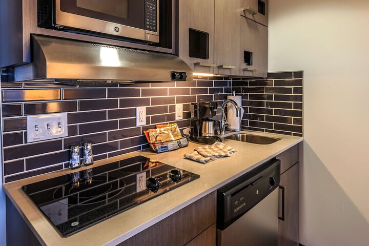 Hyatt House Denver / Lakewood at Belmar