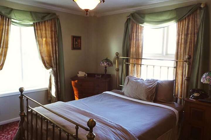 Van Gilder Hotel