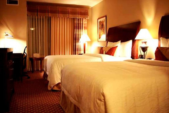 Room 13 of 38