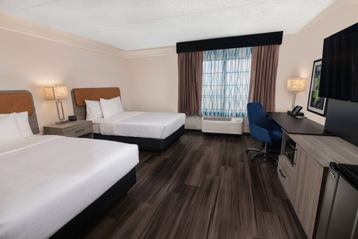 Room 11 of 23
