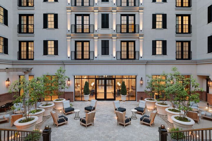 Hotel Exterior 123 of 130