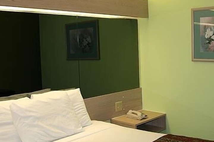 Room 31 of 32