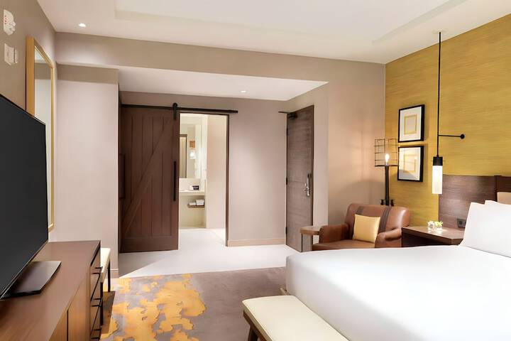 Hoodoo Moab Curio Collection by Hilton