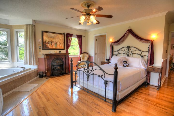 Blue Mountain Mist Country Inn & Spa