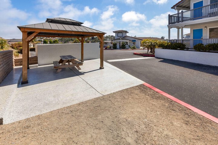 Days Inn by Wyndham Arroyo Grande / Pismo Beach