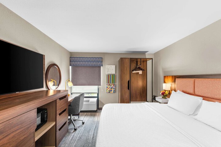 Room 22 of 40