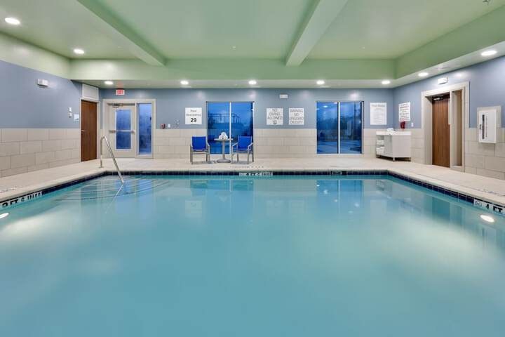 Pool 4 of 30