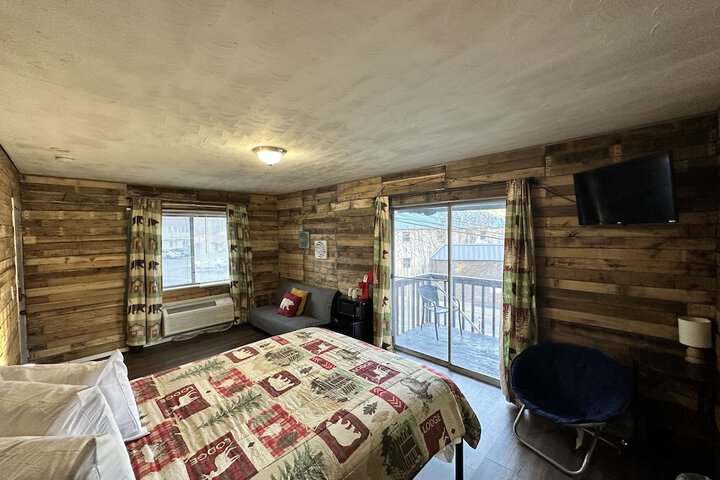 Room 10 of 36